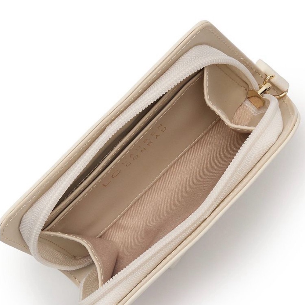 LC Lauren Conrad NWT Ace of Hearts Book Mini Wallet / Coin Pouch - Picture 3 of 4